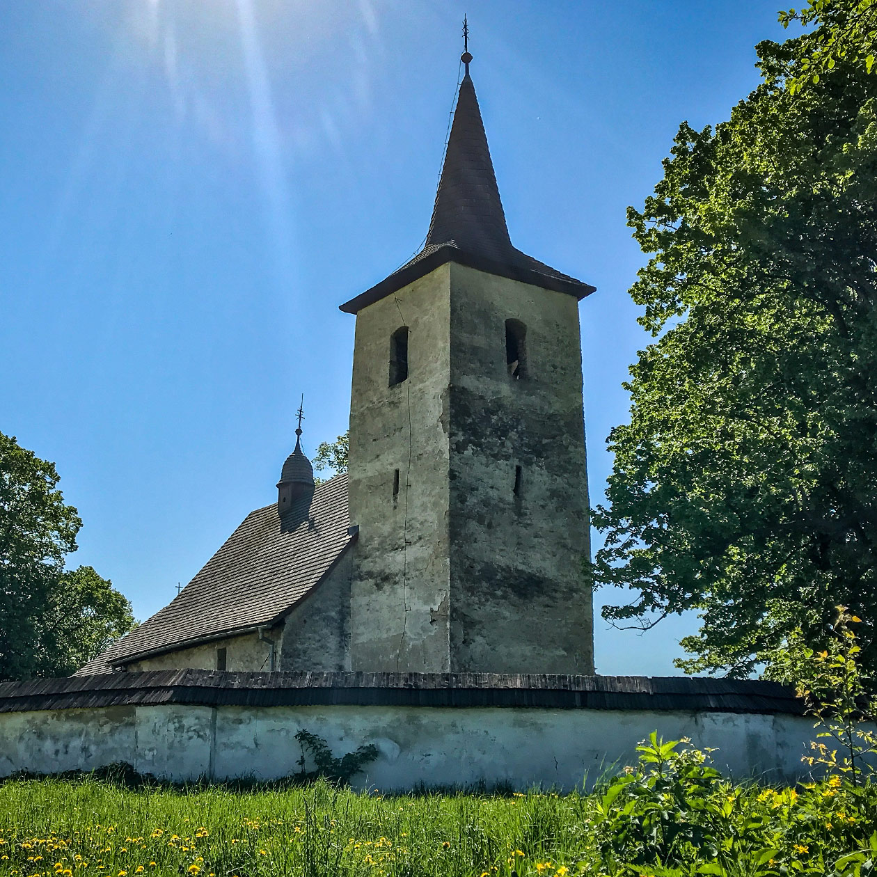 Gotický Všechsvätský kostol v Kúte